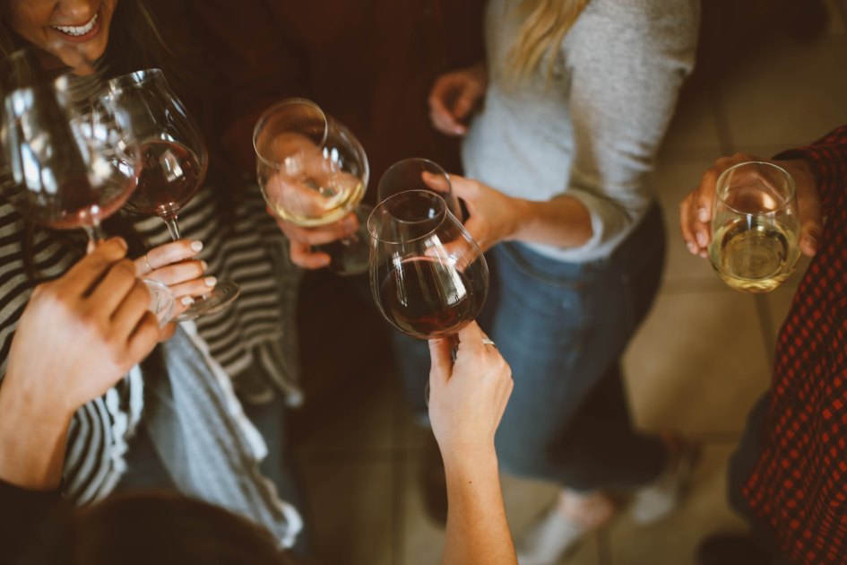 Cómo puede ayudar el vino en la menopausia